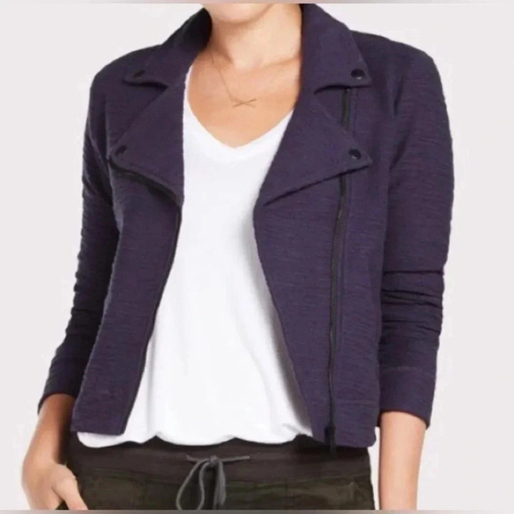 Evereve Peyton Jensen Navy Blazer - Picture 1 of 8